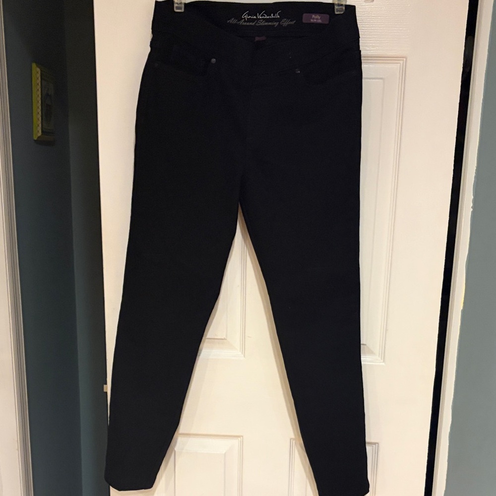 Gloria Vanderbilt Women's Black Skinny Jeans